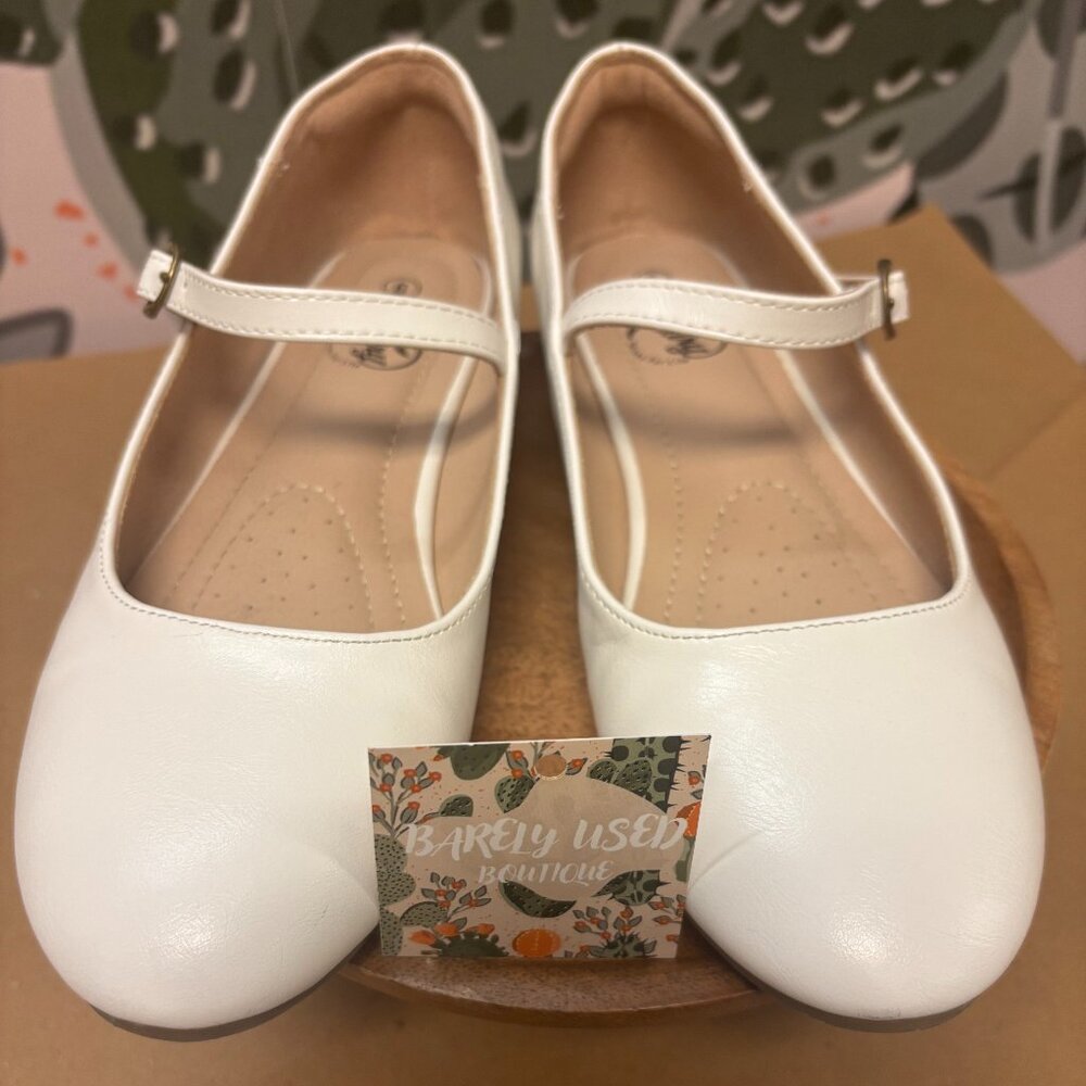 Trary White Ballet flats - Size 6
